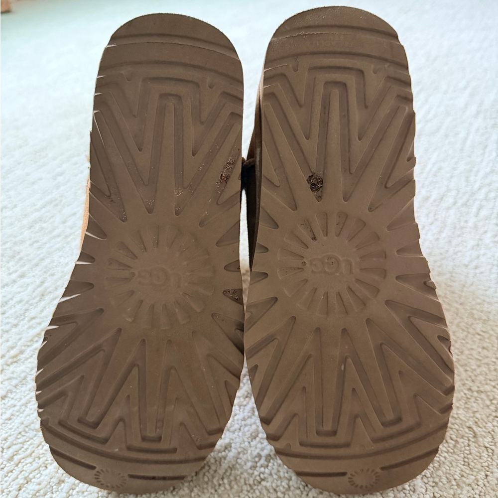 UGG constantine sheepskin lined boot - image 3